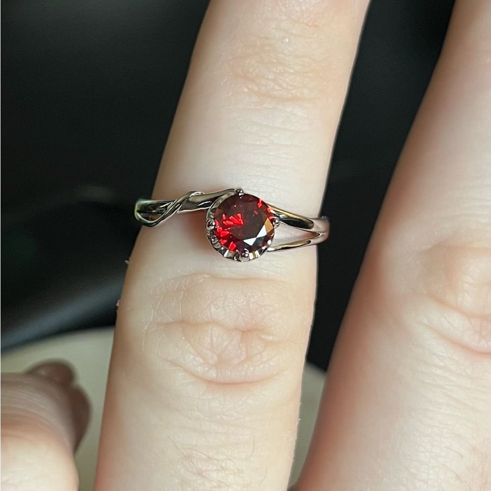 Ring. Size 8. Never worn. Too small.